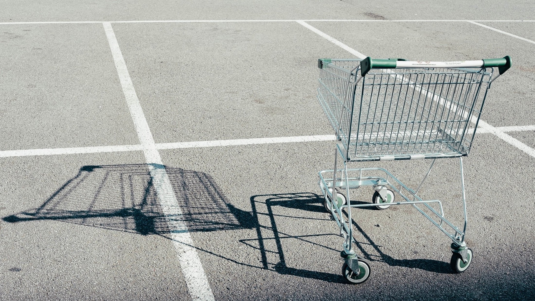 Leerer Einkaufswagen