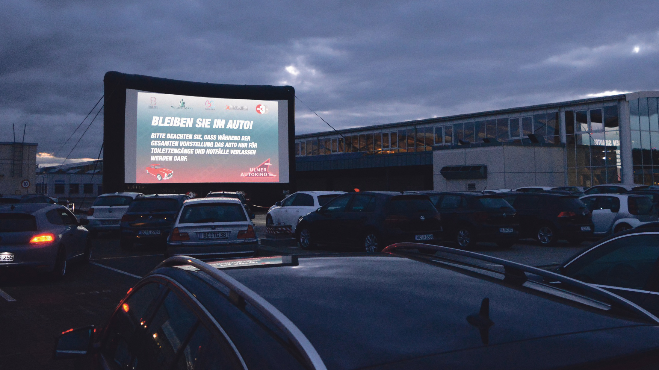 »anti-virales« Autokino »anti-virales« Autokino