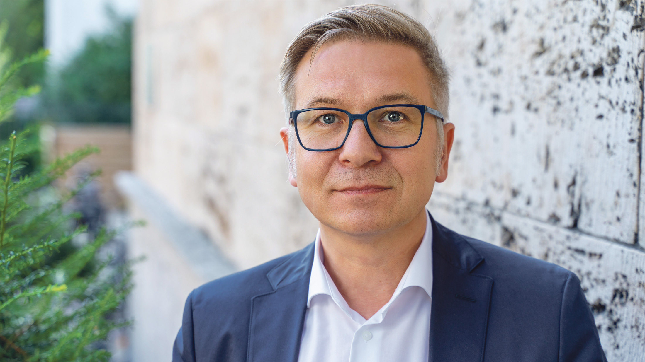 Dr. Josef Braml Dr. Josef Braml